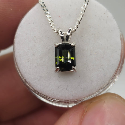 Necklace with a Maine tourmaline