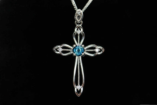 Necklace with a blue tourmaline from Maine