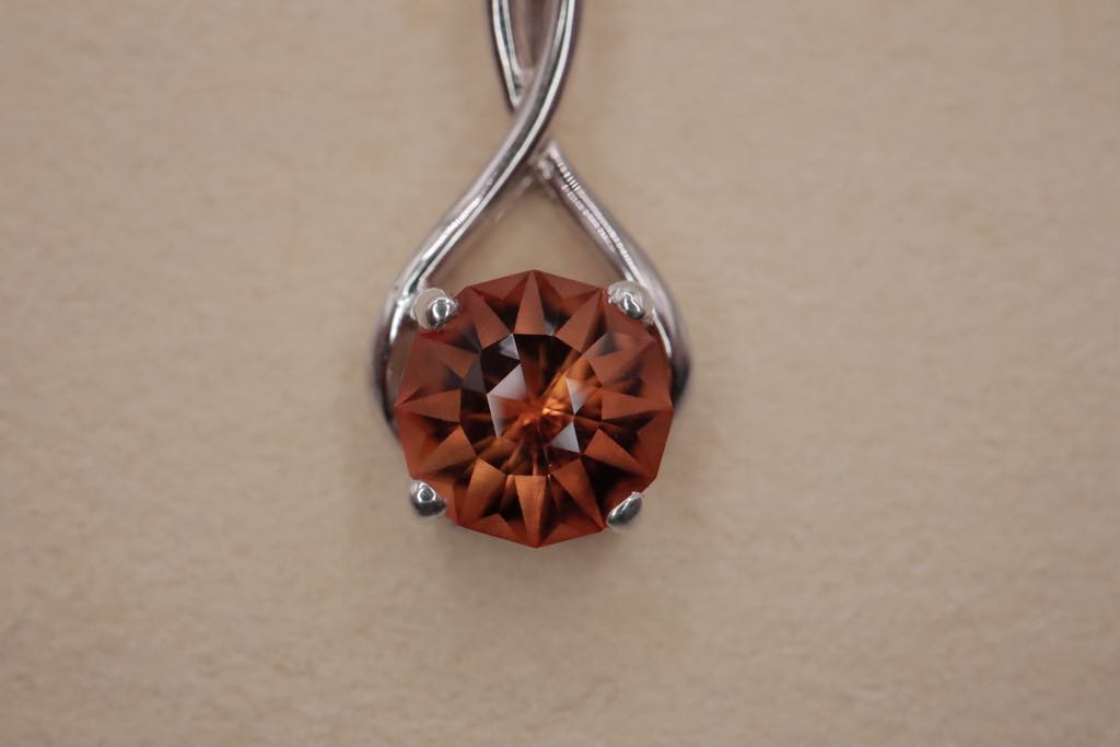 Necklace with citrine