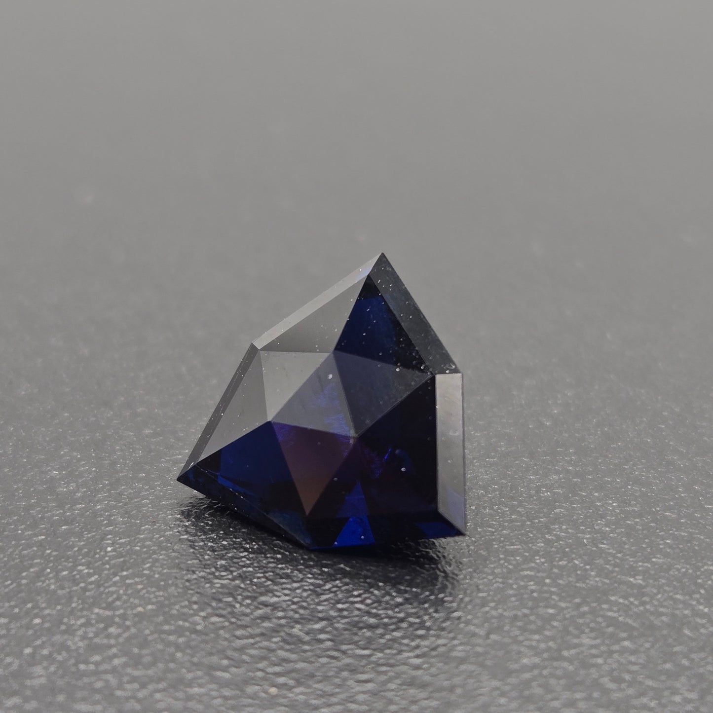 Synthetic spinel