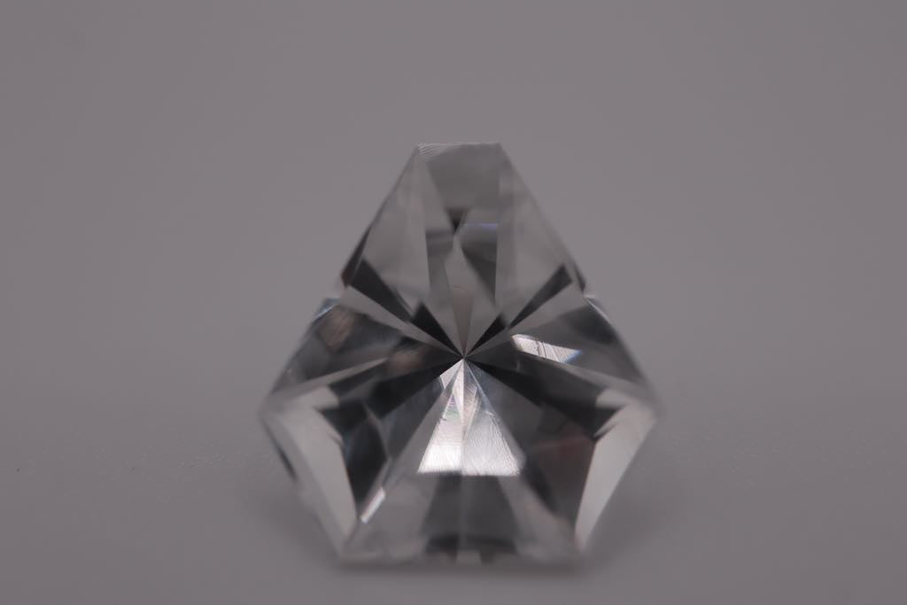 Synthetic sapphire