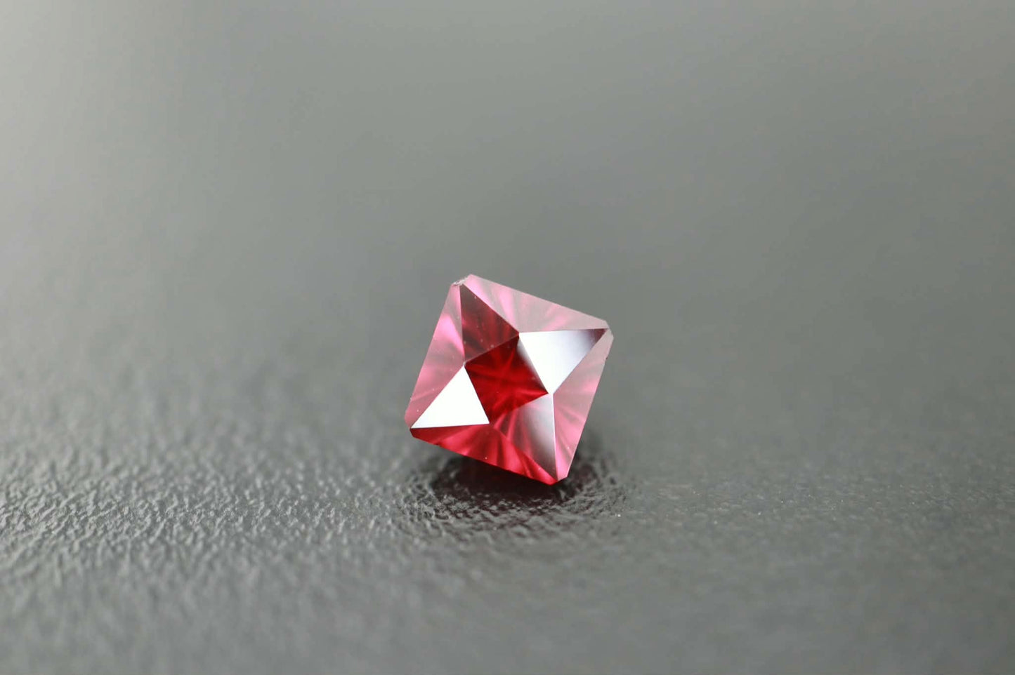 Rhodolite garnet