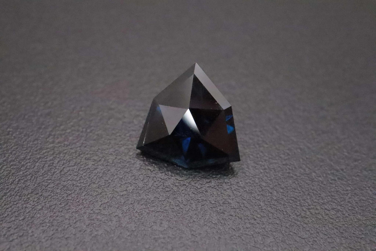 Synthetic spinel
