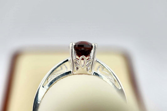 Gore Mountain garnet ring - size 5.75US