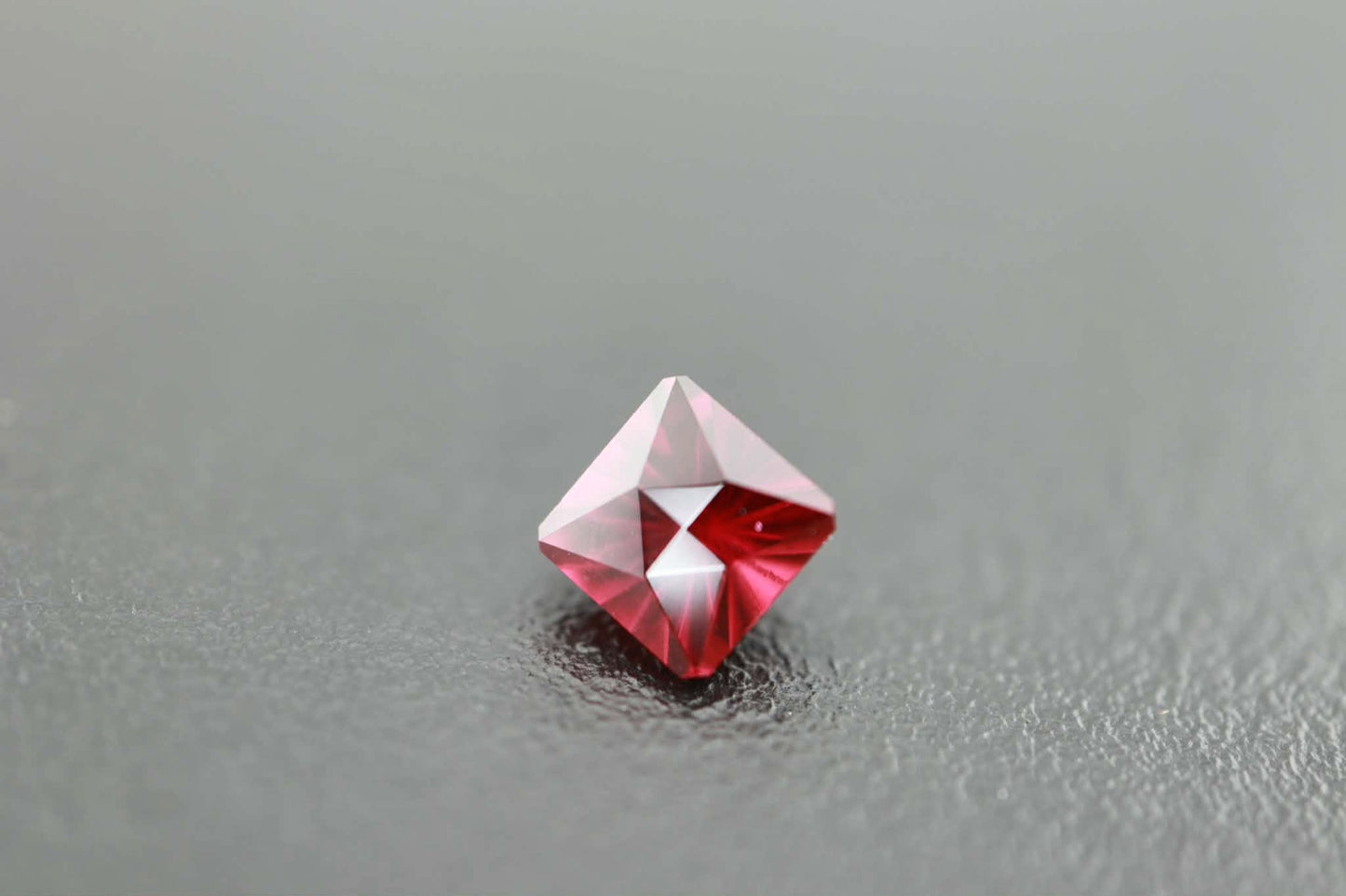 Rhodolite garnet